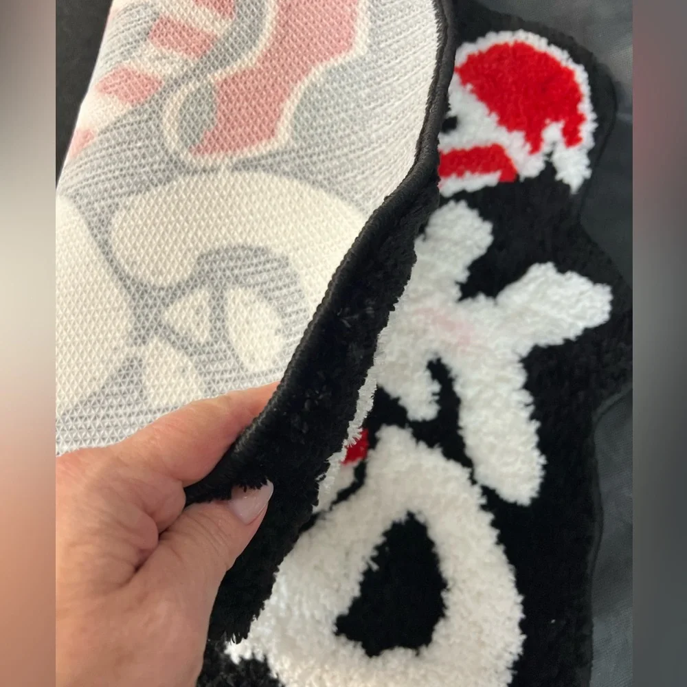 Festive Black and Red Accent mat
